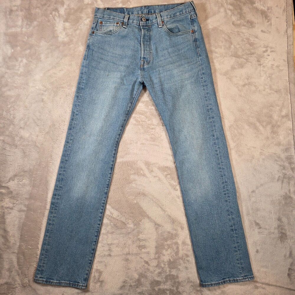 Levi’s 501 Original Jeans Men 30x32 Light Wash Button Fly Straight Leg